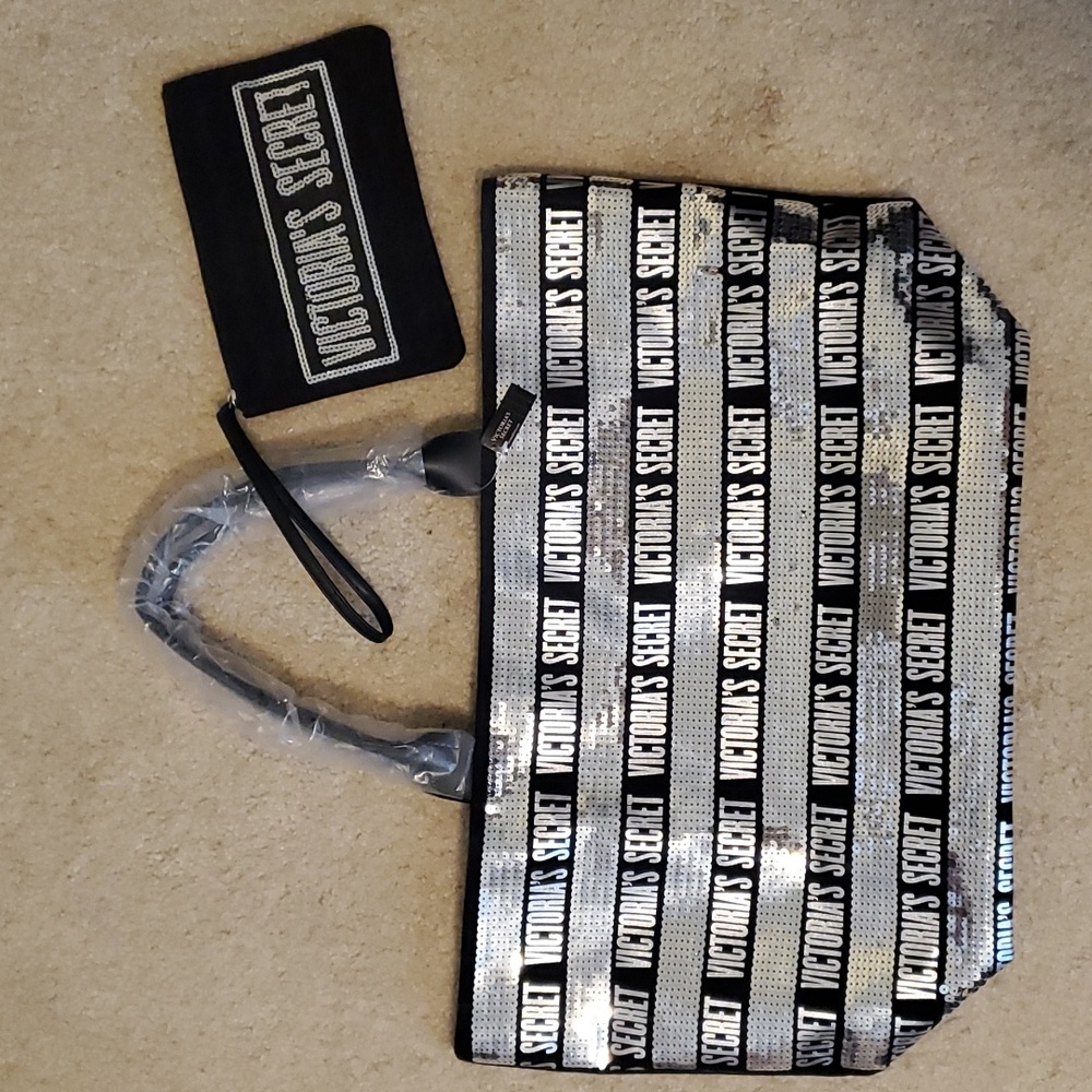New Victoria Secret Travel bags/ large tote and small bag